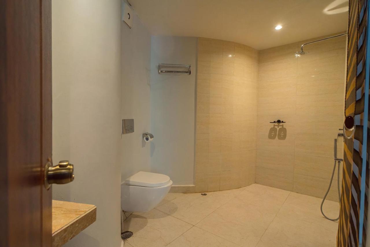 Āīzawl Emerald Hotel מראה חיצוני תמונה