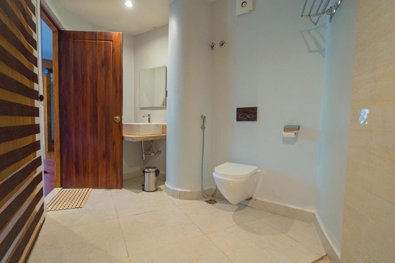 Āīzawl Emerald Hotel מראה חיצוני תמונה