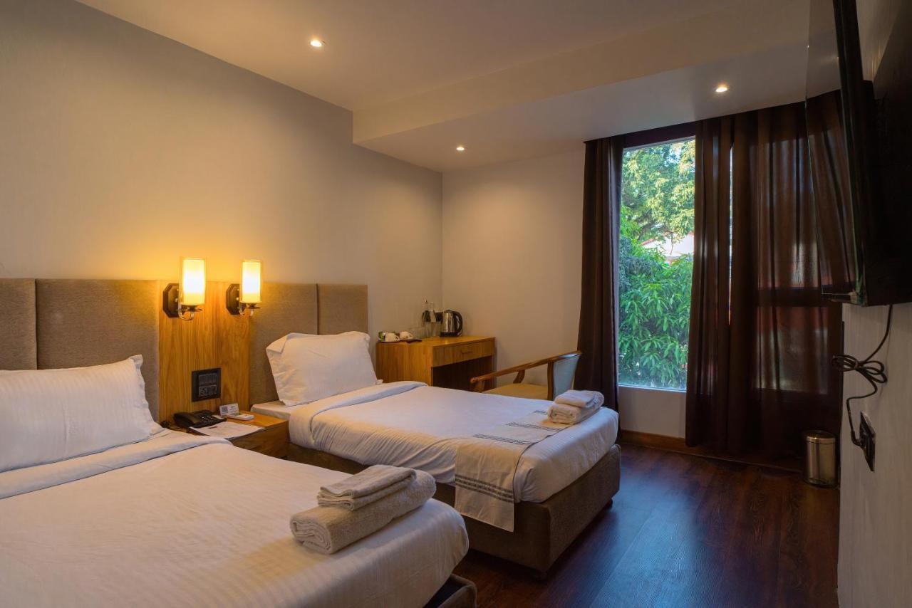 Āīzawl Emerald Hotel מראה חיצוני תמונה
